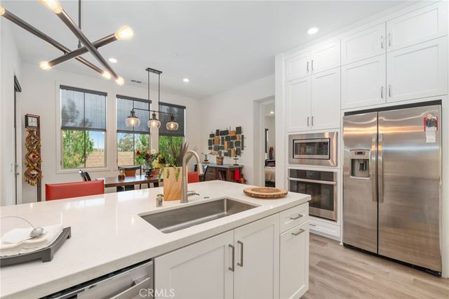 129 Carlow, Irvine, CA 92618