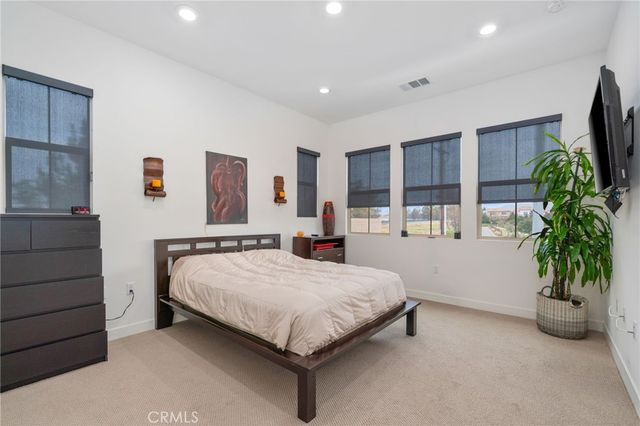 129 Carlow, Irvine, CA 92618