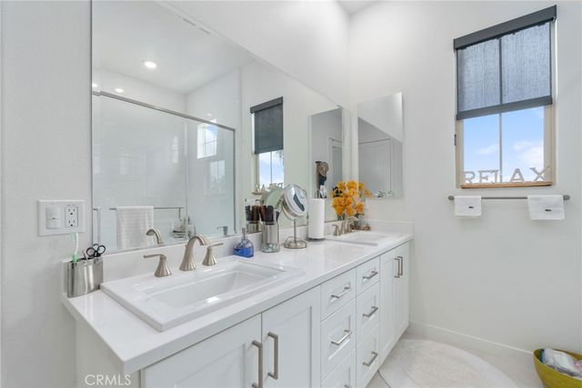129 Carlow, Irvine, CA 92618