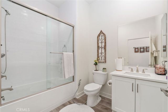 129 Carlow, Irvine, CA 92618