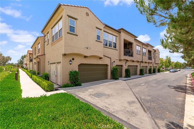 129 Carlow, Irvine, CA 92618