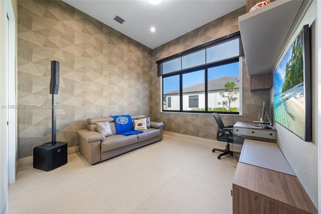 7387 SW 74th Lane, Miami, FL 33143