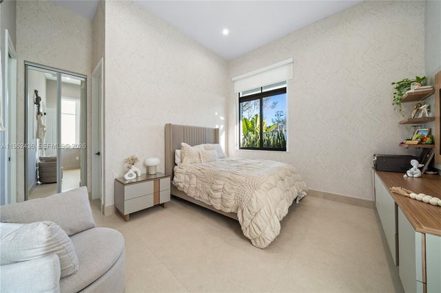 7387 SW 74th Lane, Miami, FL 33143