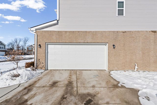 14211 Laurelwood Drive, Belleville, MI 48111