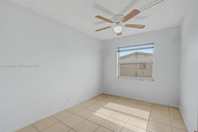 3764 SW 60th Ter 15, Davie, FL 33314