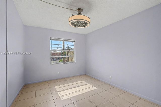 3764 SW 60th Ter 15, Davie, FL 33314