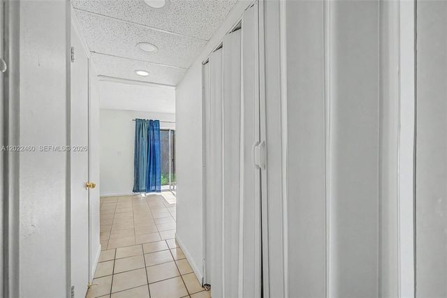 3764 SW 60th Ter 15, Davie, FL 33314