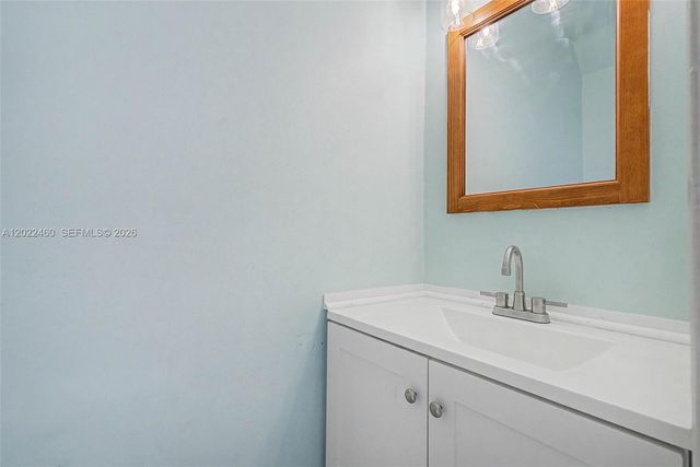 3764 SW 60th Ter 15, Davie, FL 33314