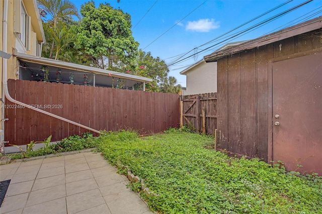 3764 SW 60th Ter 15, Davie, FL 33314