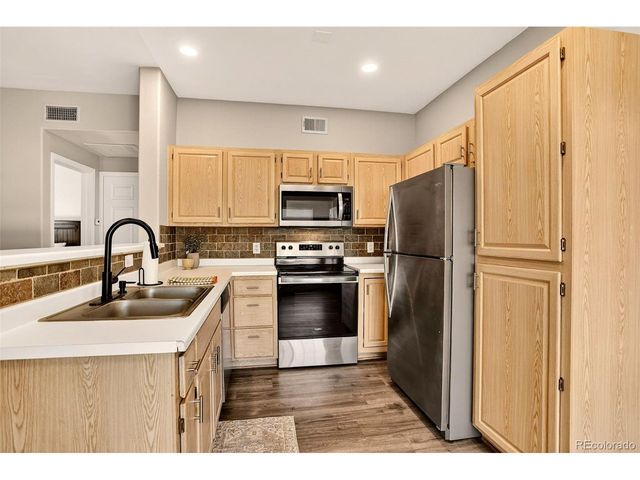 1190 Opal St 104, Broomfield, CO 80020