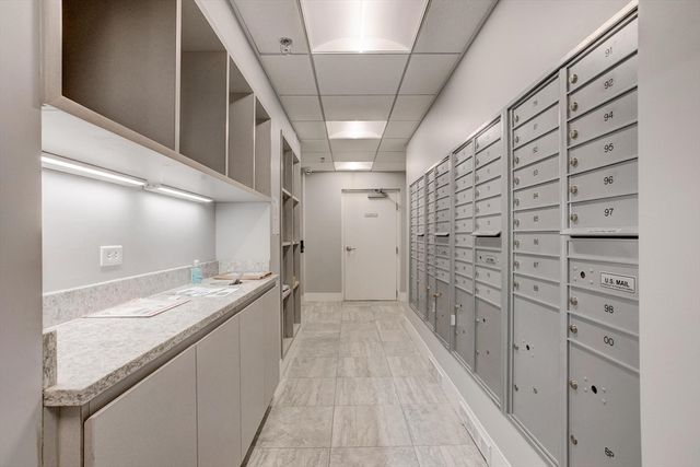 60 Babcock St 96, Brookline, MA 02446