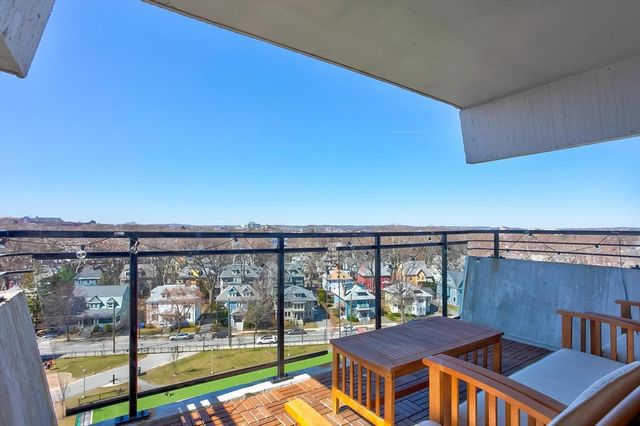 60 Babcock St 96, Brookline, MA 02446