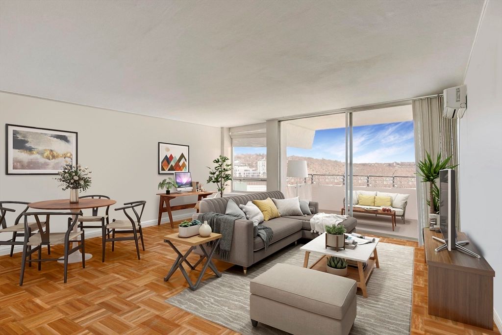 60 Babcock St 96, Brookline, MA 02446