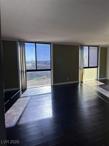 3930 University Center Drive 702, Las Vegas, NV 89119