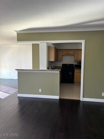 3930 University Center Drive 702, Las Vegas, NV 89119