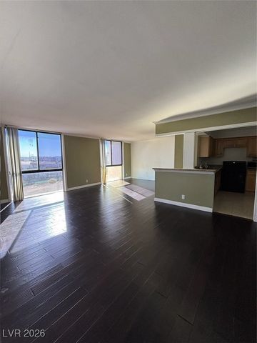 3930 University Center Drive 702, Las Vegas, NV 89119