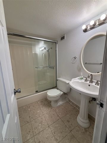 3930 University Center Drive 702, Las Vegas, NV 89119