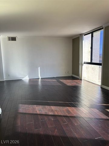 3930 University Center Drive 702, Las Vegas, NV 89119