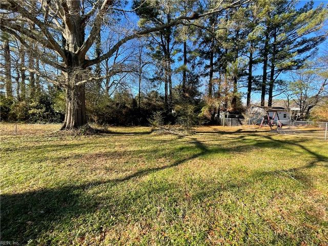 306 Stonewall ST, Franklin, VA 23851