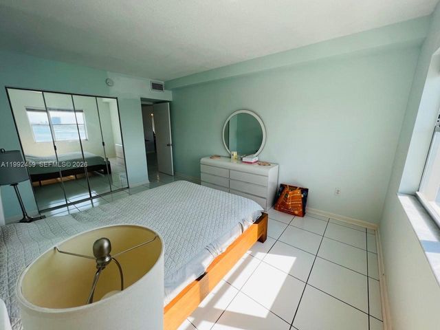 400 Kings Point Dr 1504, Sunny Isles Beach, FL 33160