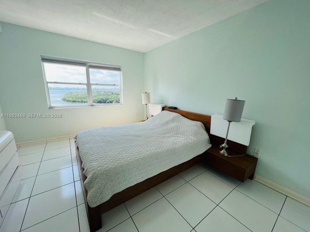 400 Kings Point Dr 1504, Sunny Isles Beach, FL 33160