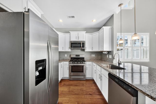 605 Hilchot Drive, Summerville, SC 29486