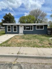 825 S 12th E, Mountain Home, ID 83647