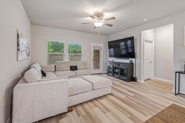 610 Melody Hill Drive, Princeton, TX 75071