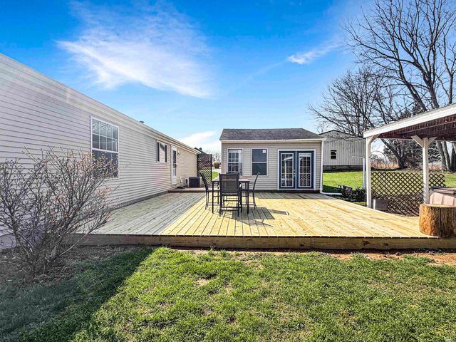 25 Aurora Ann Lane, Bedford, IN 47421