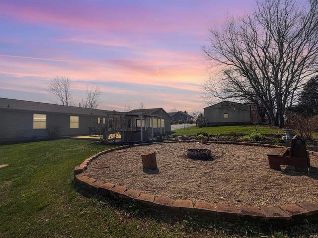 25 Aurora Ann Lane, Bedford, IN 47421