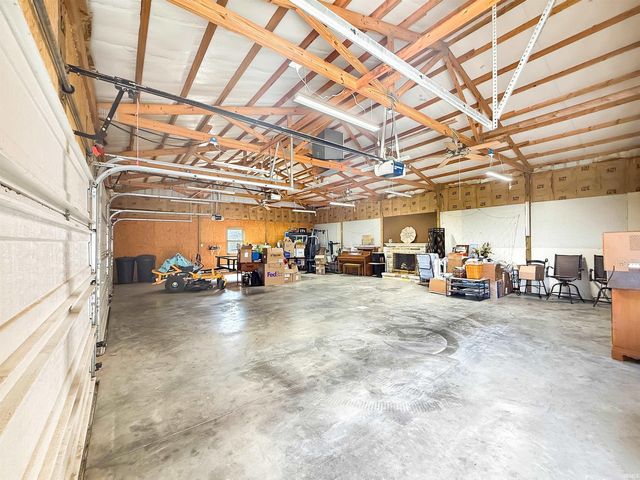 25 Aurora Ann Lane, Bedford, IN 47421