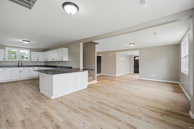 117 S Barclay Street, Fairmount, IN 46928