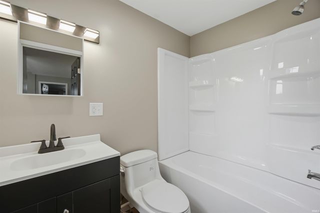 117 S Barclay Street, Fairmount, IN 46928
