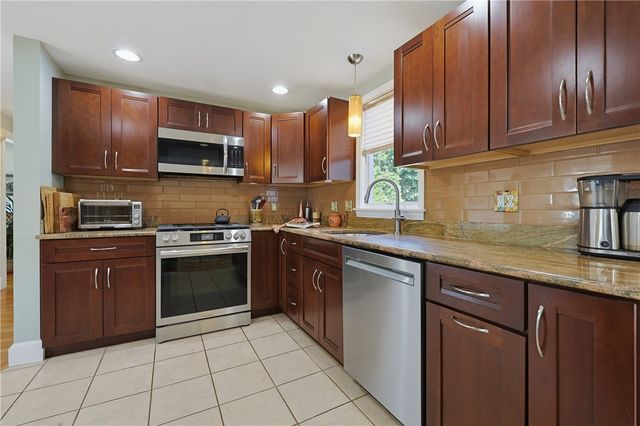 80 Circuit Drive, East Providence, RI 02915