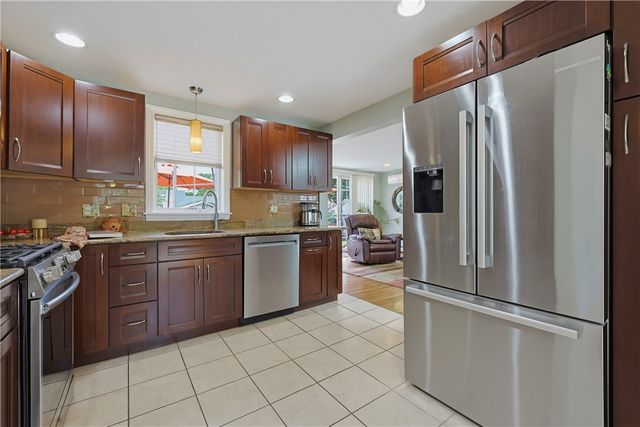 80 Circuit Drive, East Providence, RI 02915