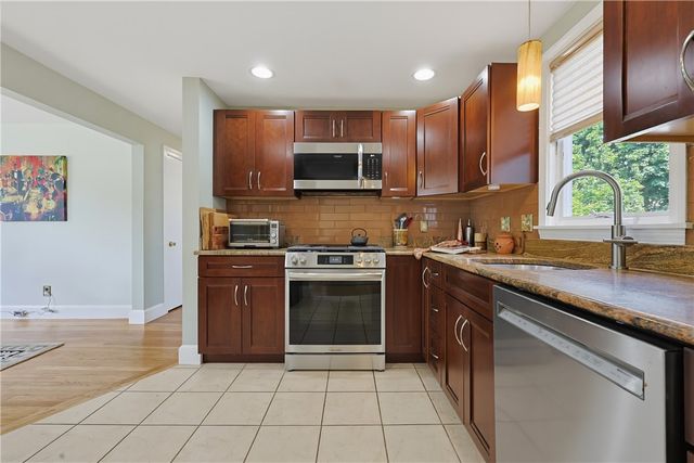 80 Circuit Drive, East Providence, RI 02915