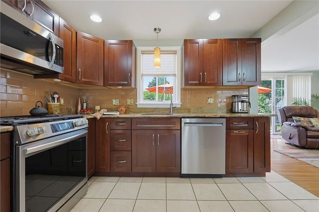 80 Circuit Drive, East Providence, RI 02915