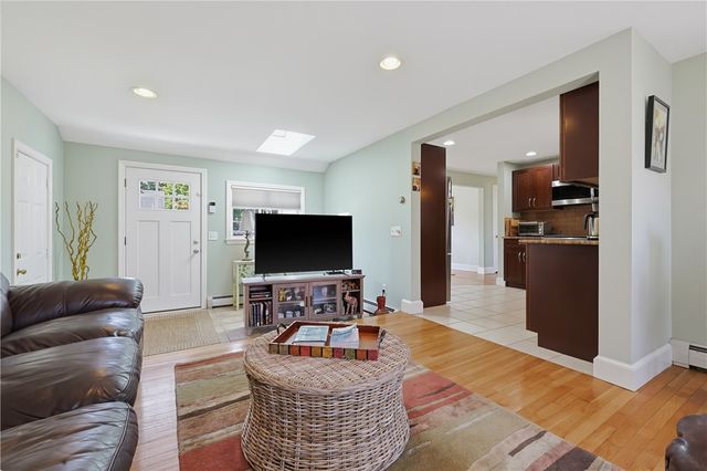 80 Circuit Drive, East Providence, RI 02915