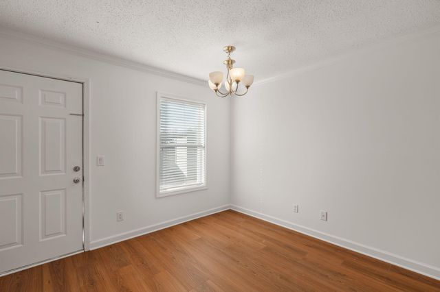 205 Hawthorne Dr., Hattiesburg, MS 39402