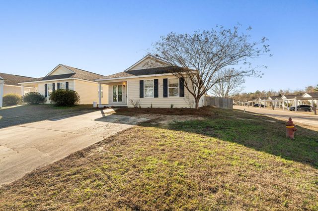 205 Hawthorne Dr., Hattiesburg, MS 39402