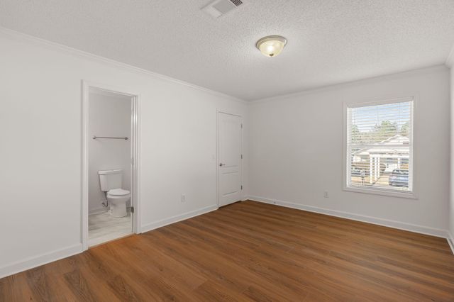 205 Hawthorne Dr., Hattiesburg, MS 39402