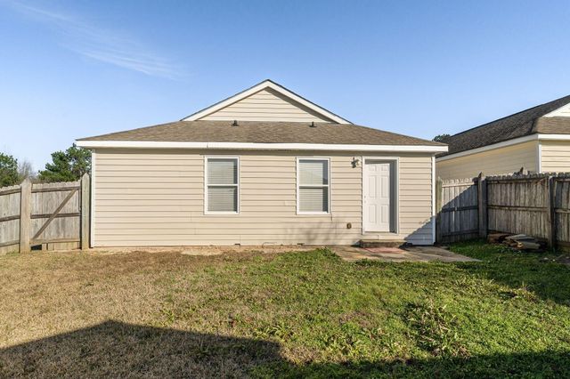 205 Hawthorne Dr., Hattiesburg, MS 39402