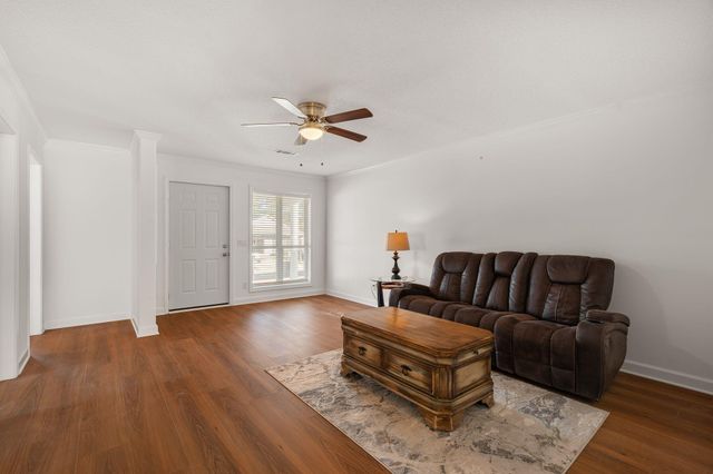 205 Hawthorne Dr., Hattiesburg, MS 39402