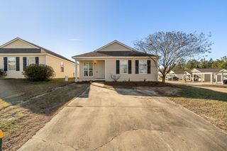 205 Hawthorne Dr., Hattiesburg, MS 39402