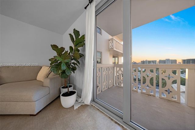 1020 Meridian Avenue 816, Miami Beach, FL 33139