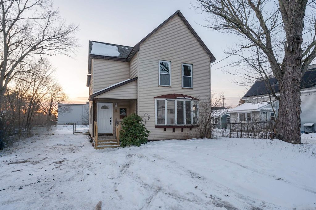 6 Grover Street, Concord, NH 03301