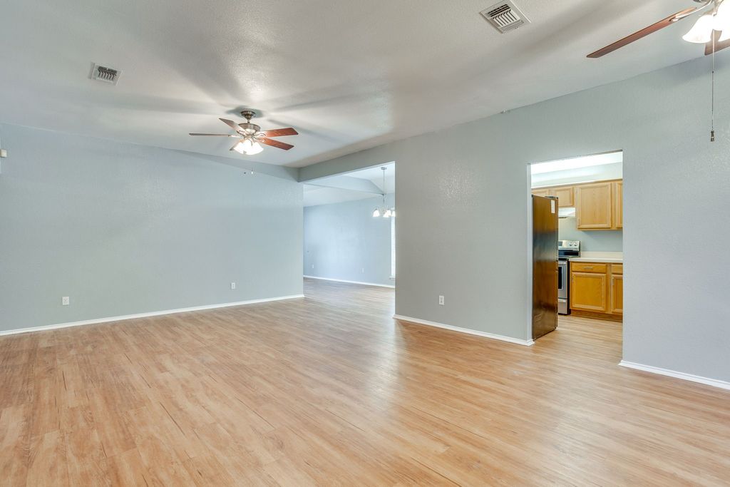6221 St Leonard Drive, Arlington, TX 76001 — photo 5
