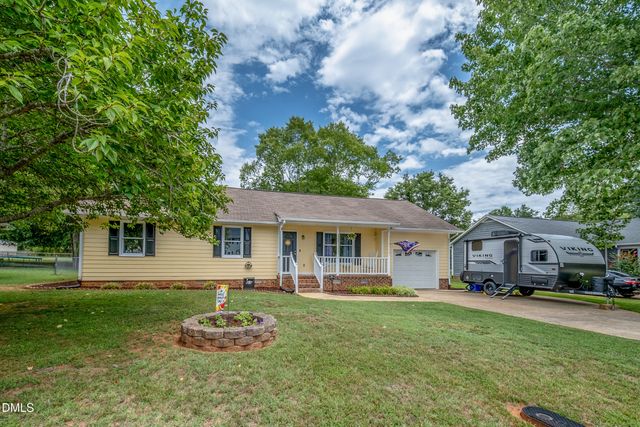114 N Overland Drive, Mebane, NC 27302