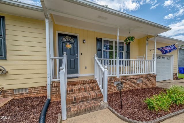 114 N Overland Drive, Mebane, NC 27302