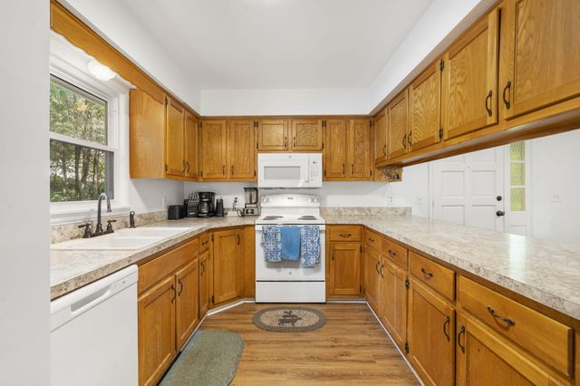 22 Golfcrest Circle, Kimberling City, MO 65686